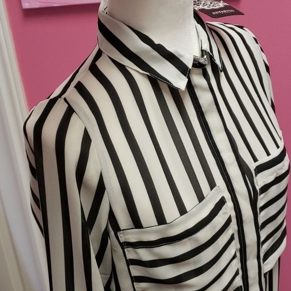 NWT 🖤 Revamped B&W Striped Shirt Blouse Top - Picture 9 of 12